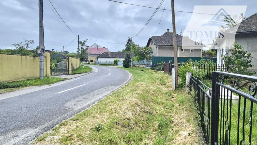 Rodinný dom v obci BUZICA s letnou kuchyňou