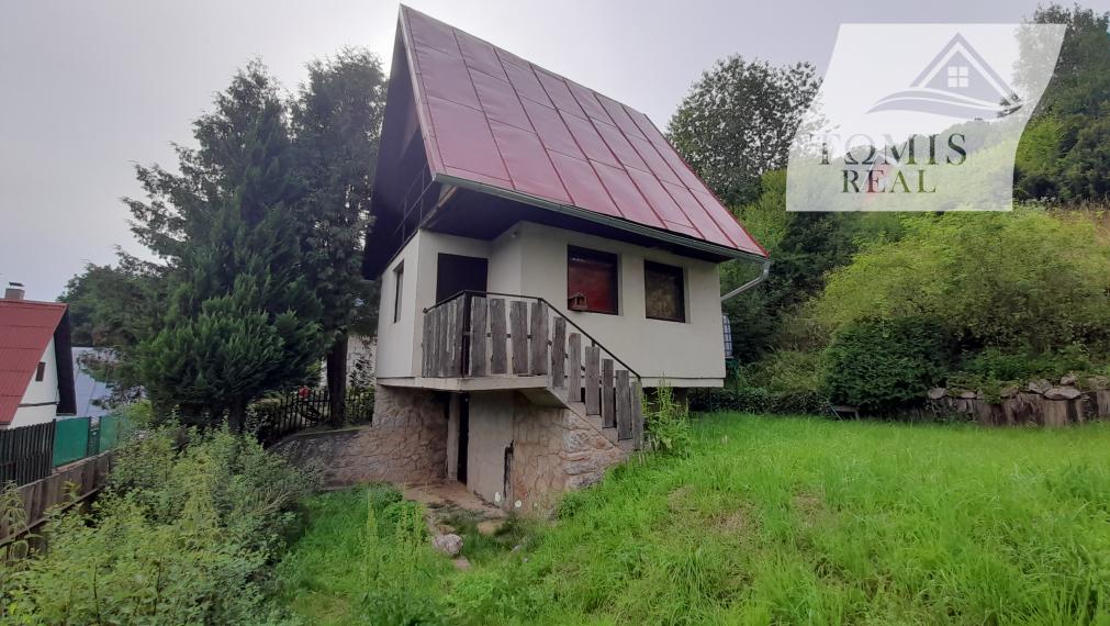 EXKLUZÍVNE 3 podlažná murovaná chata Medzev.