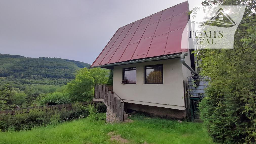 EXKLUZÍVNE 3 podlažná murovaná chata Medzev.