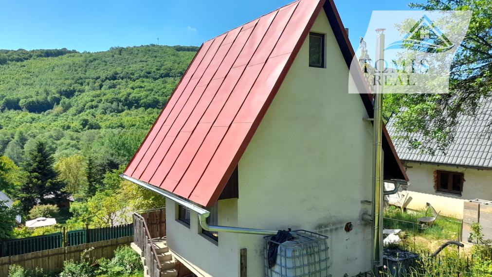 EXKLUZÍVNE 3 podlažná murovaná chata Medzev.