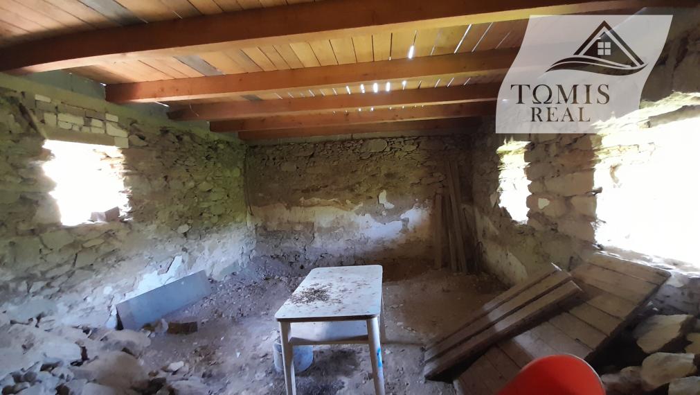 Útulná chalupa v srdci Podpoľania – ticho, potôčik a romantika lesa