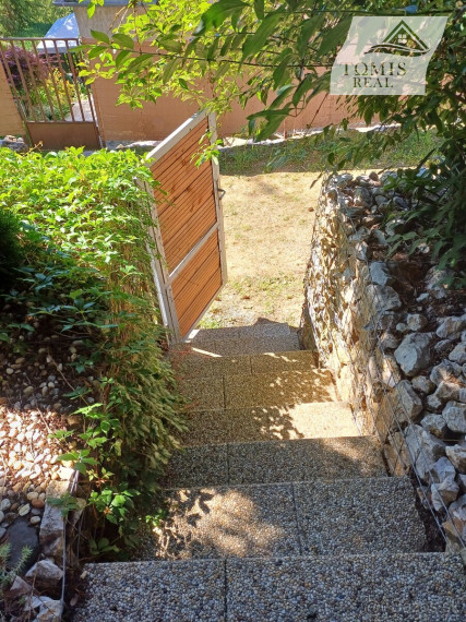 Predaj 2 podlažnej chaty v Medzeve.