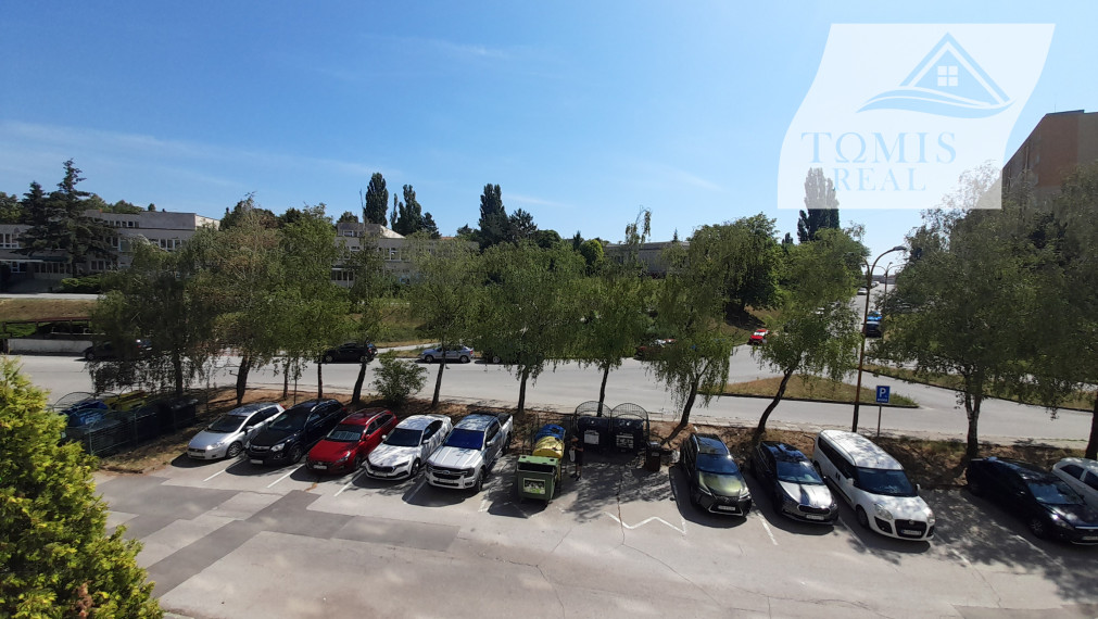 REZERVOVANÉ na predaj veľký 3-izbový byt, 69m2 + 6m balkón, Furča