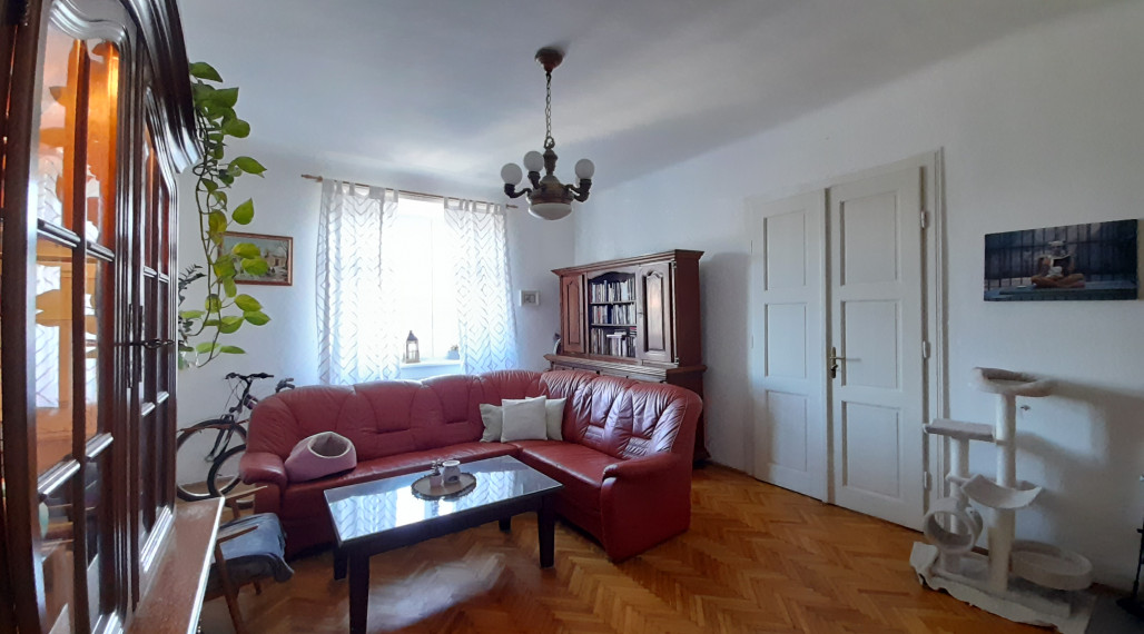 REZERVOVANÉ EXKLUZÍVNE ponúkame na predaj 2 izbový byt, 92m2 + loggia, Krivá ul.