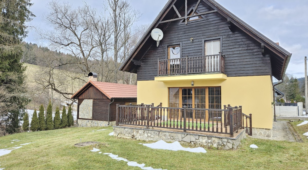 EXKLUZÍVNE chalupa v krásnej prírode  - JEZERSKO, ideálna pre podnikanie