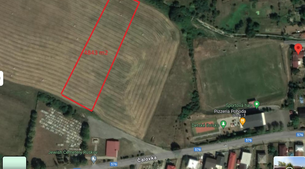 Investičný pozemok 4483 m2 na výstavbu RD v obci Ruskov.