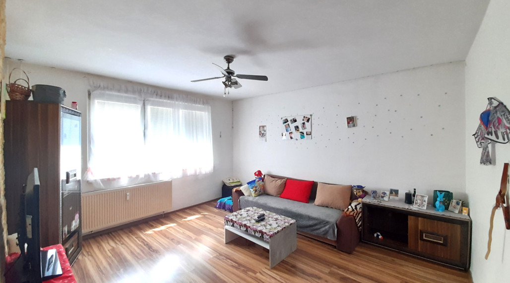 Predaj3 izbový byt, Sídlisko Mladosť, Medzev