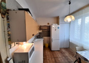 Na predaj 3 izbový byt, 68m2, sídlisko Železníky, Užhorodská ul. - fotografia 1