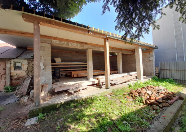 Na predaj stavebný pozemok s rozostavaným RD, sídl.: Kalvária