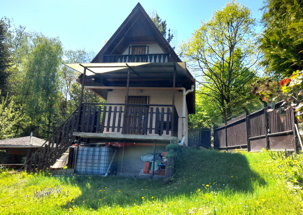 Na predaj 3 podlažná murovaná chata, Košické Olšany.