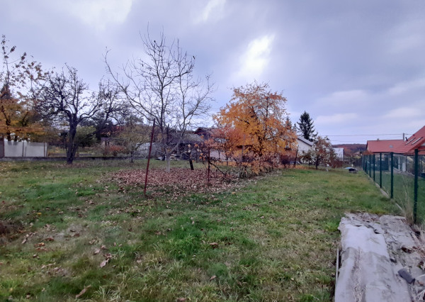 Exkluzívny stavebný pozemok v lukratívnej lokalite Košice - Pereš s domom na asanáciu