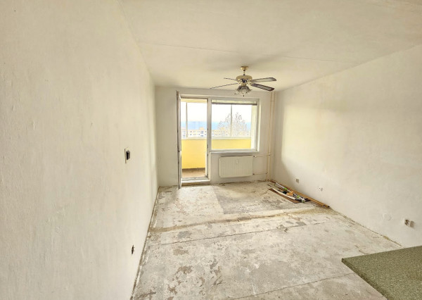 Garsónka s lodžiou, Kalinovská FURČA