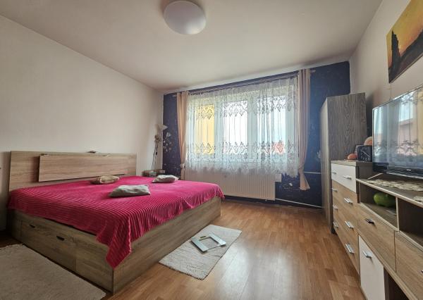 pekný 2 izbový byt s lodžiou - TERASA žiadaná lokalita
