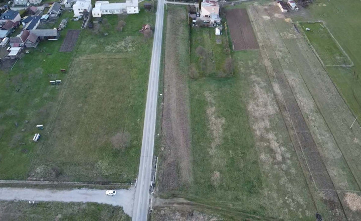 EXKLUZÍVNE na predaj stavebné pozemky, obec Bačkovík, 760m2 - fotografia 5