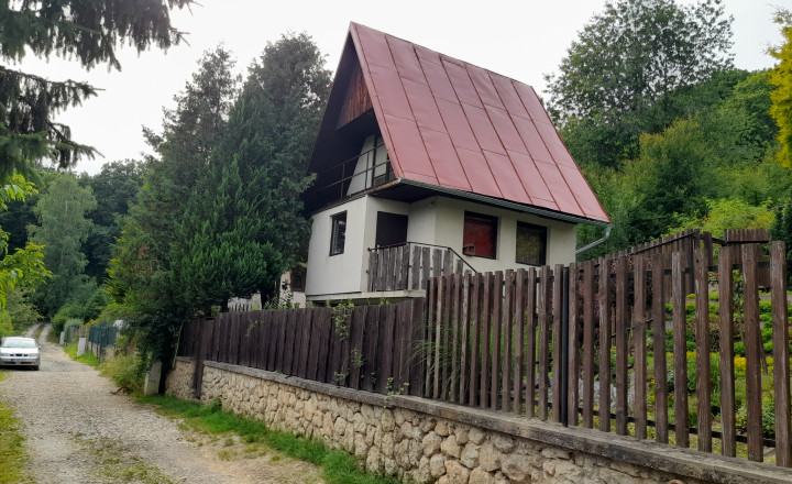 EXKLUZÍVNE 3 podlažná murovaná chata Medzev. - fotografia 8