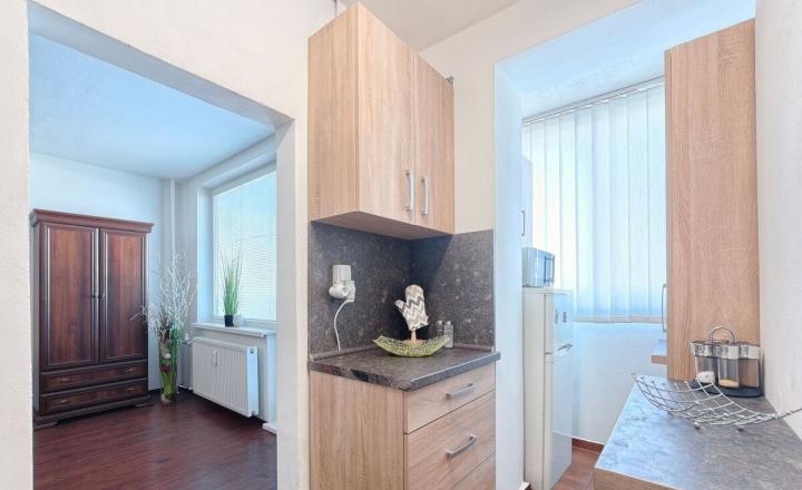 Na predaj 1,5-izbový byt s loggiou Košice-Juh, prerobený na 2 izbový - fotografia 7